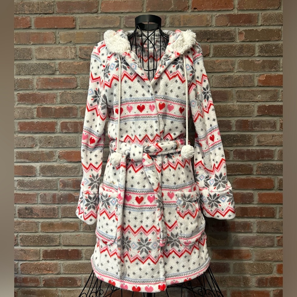 NWOT Luxurious P.J. Salvage Robe, Belted, Incredibly Soft, Size S.